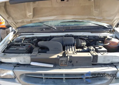 2001 Ford E-350 Super Duty Xl/Xlt z USA, uszkodzony, nr VIN 1FBSS31L41HB21571